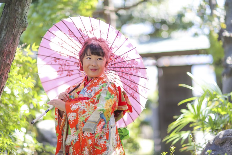 愛媛でフォトスタジオをご検討の方へ 女の子の七五三の衣装とは フォトスタジオ華縁 はなえにし